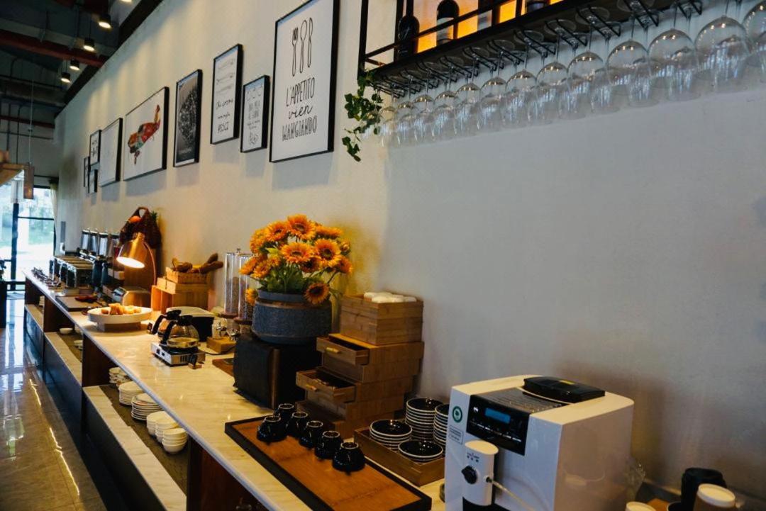 Ramada Encore By Wyndham Pudong Airport 4*