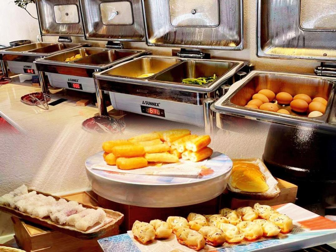 Ramada Encore By Wyndham Pudong Airport 4*