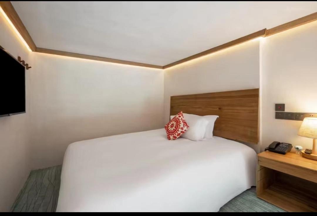 Ramada Encore By Wyndham Pudong Airport Shanghai