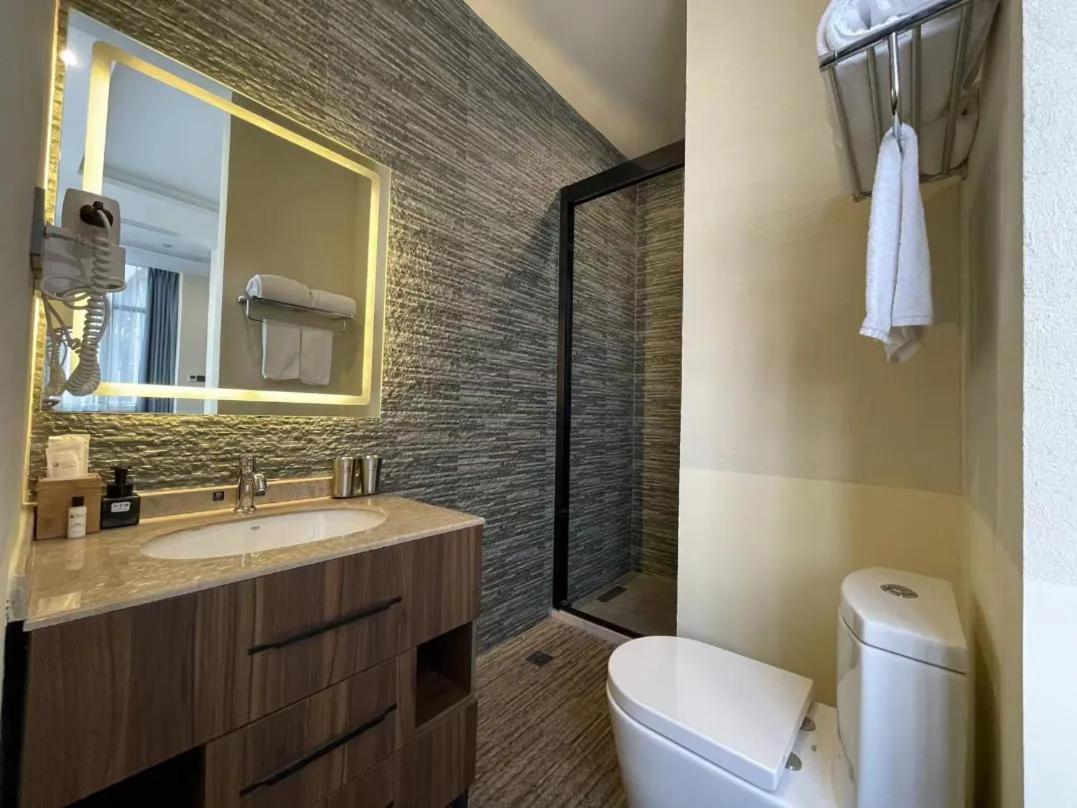 Ramada Encore By Wyndham Pudong Airport Hotel Shanghai