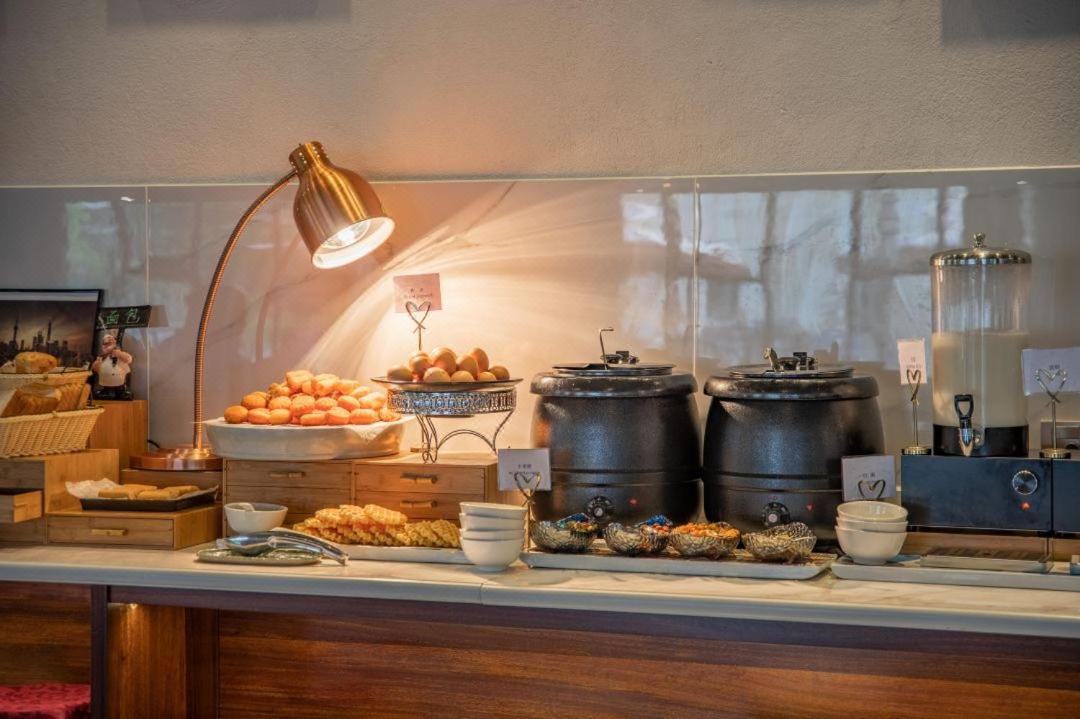 Ramada Encore By Wyndham Pudong Airport Khách sạn